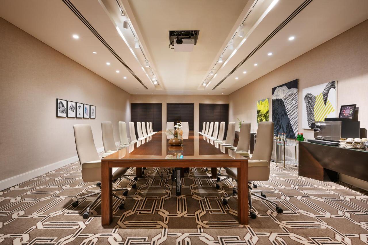 Orient By Isrotel Exclusive Jerusalem Exterior foto Boardroom at the Four Seasons Hotel, London