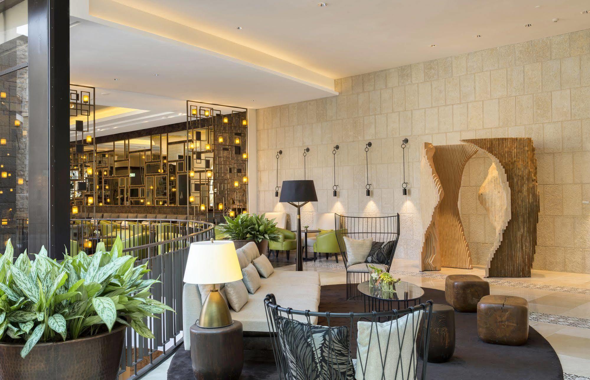 Orient By Isrotel Exclusive Jerusalem Exterior foto The lobby of the hotel