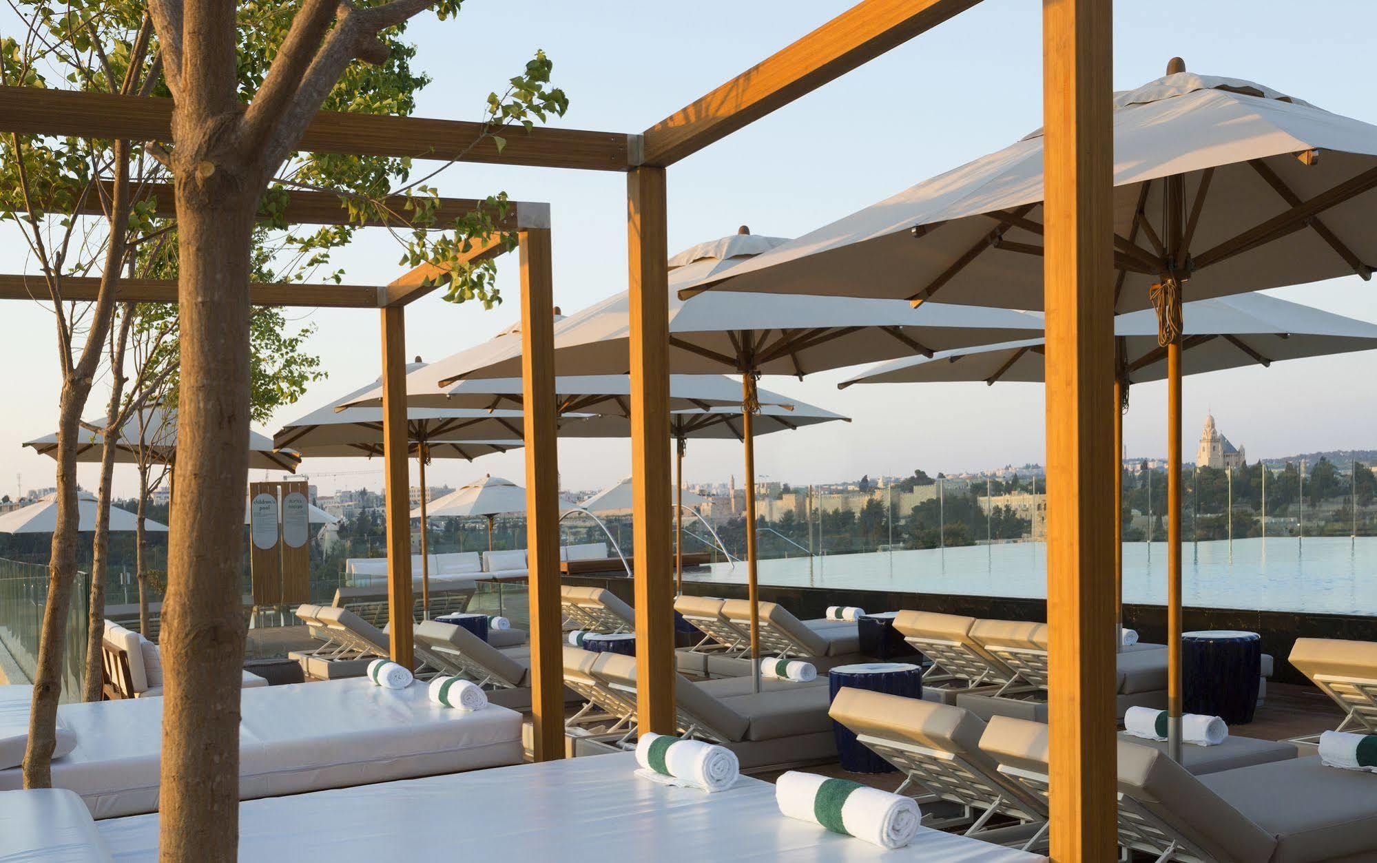 Orient By Isrotel Exclusive Jerusalem Exterior foto The pool at the Westin Palace Madrid